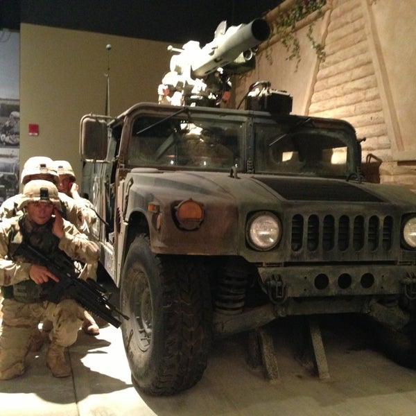 Das Foto wurde bei National Infantry Museum and Soldier Center von Angeline C. am 6/2/2013 aufgenommen