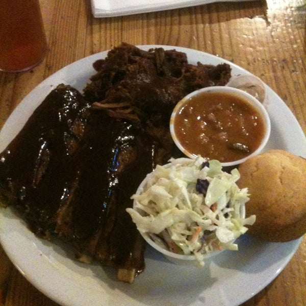 Photo taken at Smokin&#39; Mo&#39;s BBQ by Jon H. on 4/7/2013