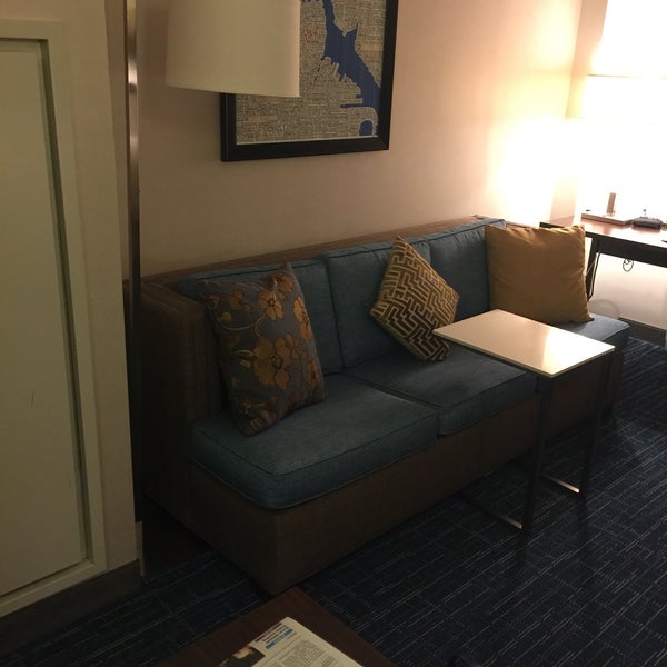 Foto diambil di Residence Inn by Marriott Boston Back Bay/Fenway oleh Rob D. pada 3/24/2017
