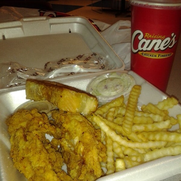 Photo taken at Raising Cane&#39;s Chicken Fingers by Dezzy M. on 4/19/2013