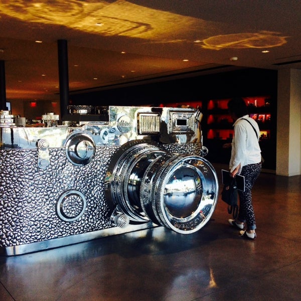 6/28/2014 tarihinde Nele B.ziyaretçi tarafından Leica Store and Gallery Los Angeles'de çekilen fotoğraf