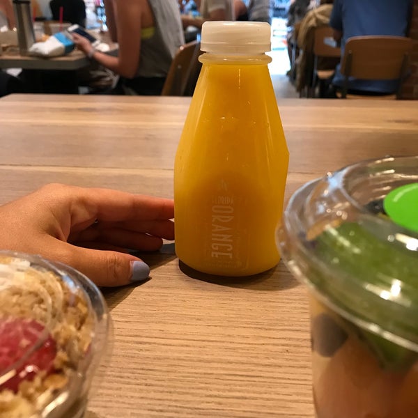 Photo taken at Pret A Manger by Ron T. on 8/4/2018