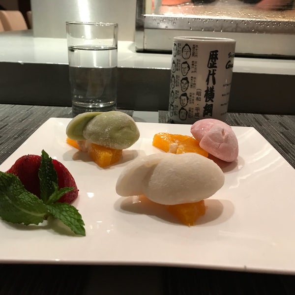 Foto diambil di Sushi of Gari 46 oleh Ron T. pada 8/7/2018