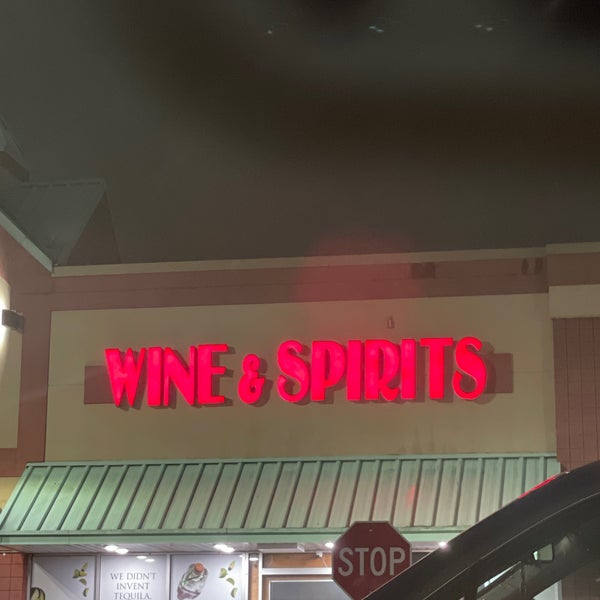 Edgewater Wine and Spirits Tienda de vinos y licores en Edgewater