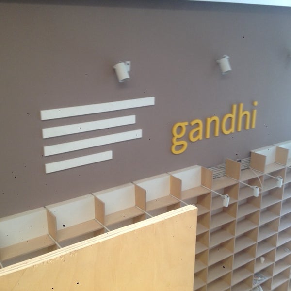Foto tomada en Librería Gandhi  por Nowhere Man A. el 12/17/2013