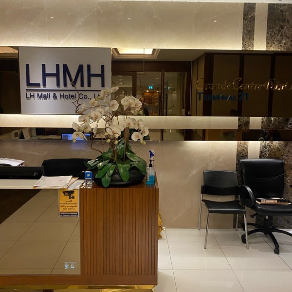 Q.House Lumpini (คิวเฮ้าส์ ลุมพินี) 1 Sathon Tai Rd