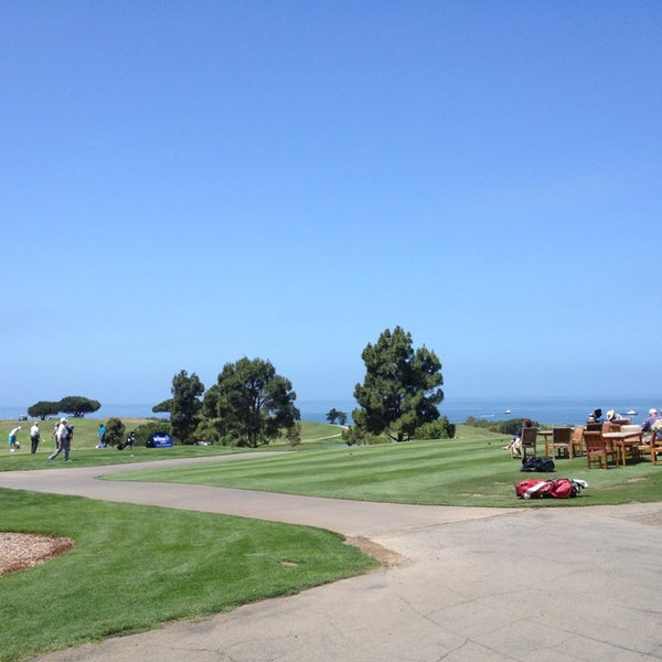 Das Foto wurde bei Sandpiper Golf Course von Dolan L. am 6/22/2013 aufgenommen