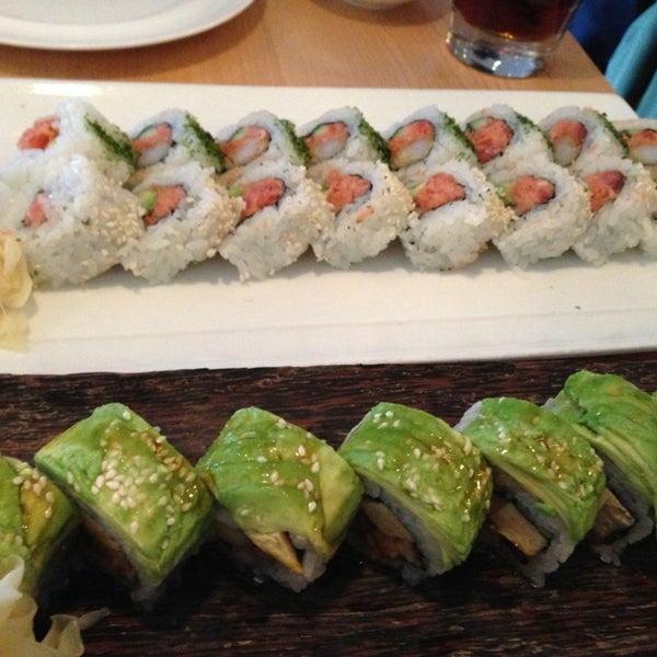 3/18/2013 tarihinde Aeree C.ziyaretçi tarafından Sushi Sasa'de çekilen fotoğraf