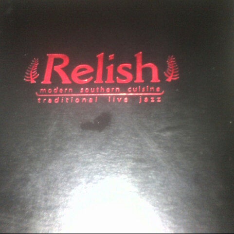 Photo prise au Relish Restaurant par R M. le7/13/2013