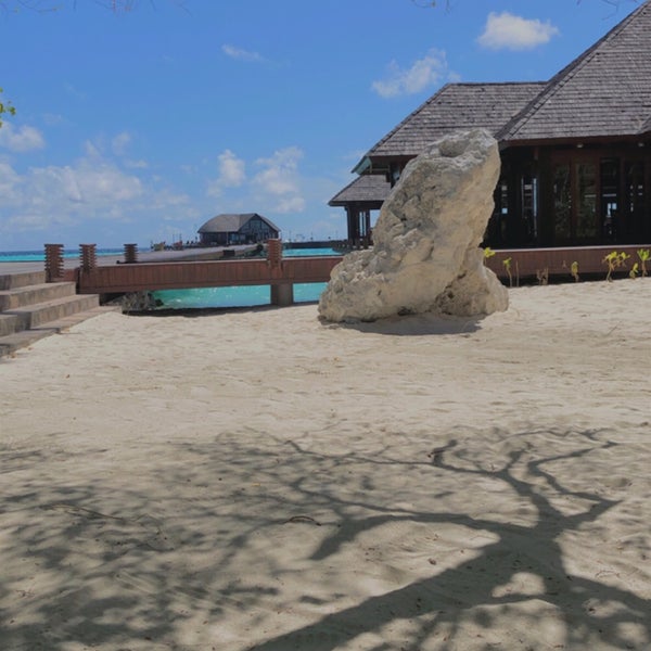 Photo taken at Olhuveli Beach &amp; Spa Resort by S on 6/17/2021