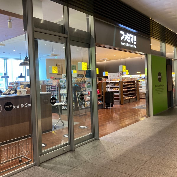 Photos At ファミマ 秋葉原udx店 秋葉原 6 Tips From 544 Visitors