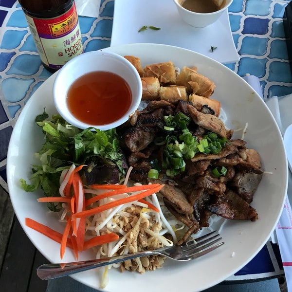 Photo taken at Pho Viet Anh by Michelle L. on 4/25/2018