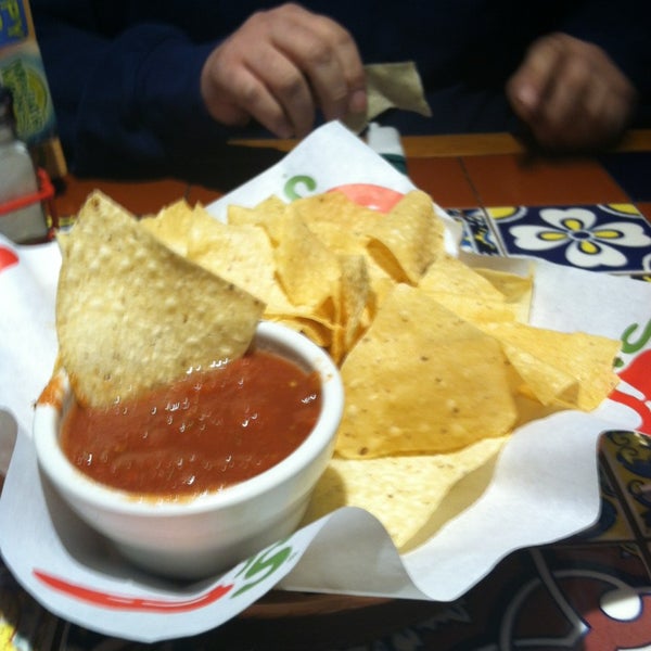 Photo taken at Chili&#39;s Grill &amp; Bar by Kelsey K. on 4/2/2013