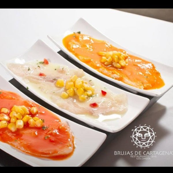 Foto diambil di Restaurante Bar Brujas de Cartagena oleh Brujas d. pada 5/21/2013