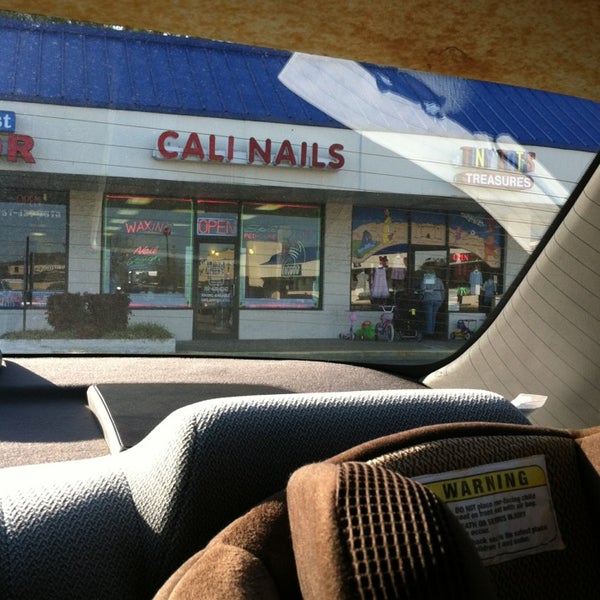 Cali Nails 17 visitantes