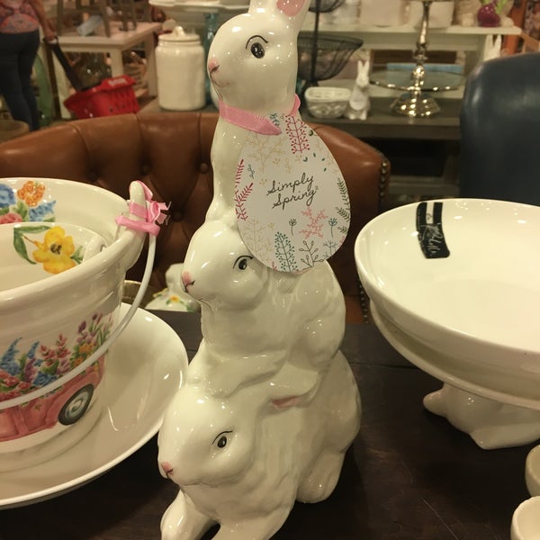 HomeGoods Furniture / Home Store in San Carlos