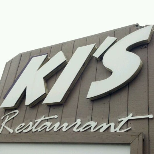 Снимок сделан в KI&#39;s Restaurant пользователем Bill G. 4/21/2012