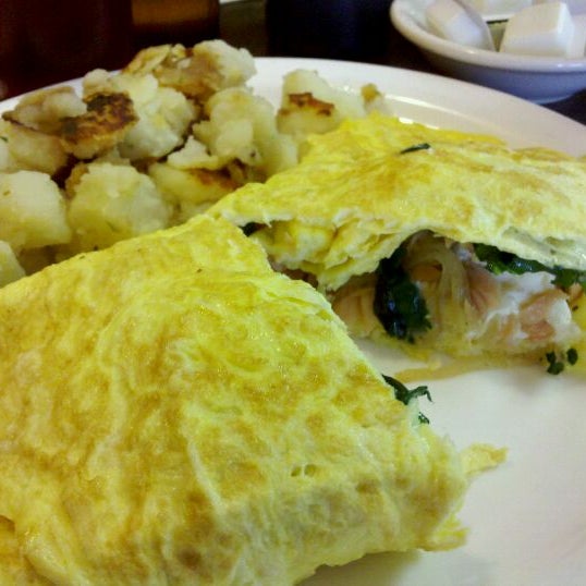 Try the nova lox omelette with spinach, onions and cream cheese