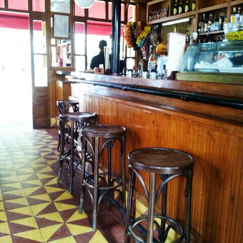 Photos at Kiosko de los Leones - Bar in Seville