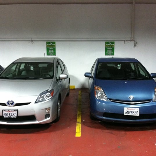 Photo taken at Expresso Parking by Ira S. on 4/10/2011