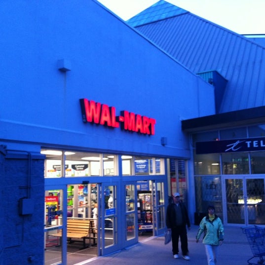 Walmart Supercentre Vancouver'de Büyük Mağaza