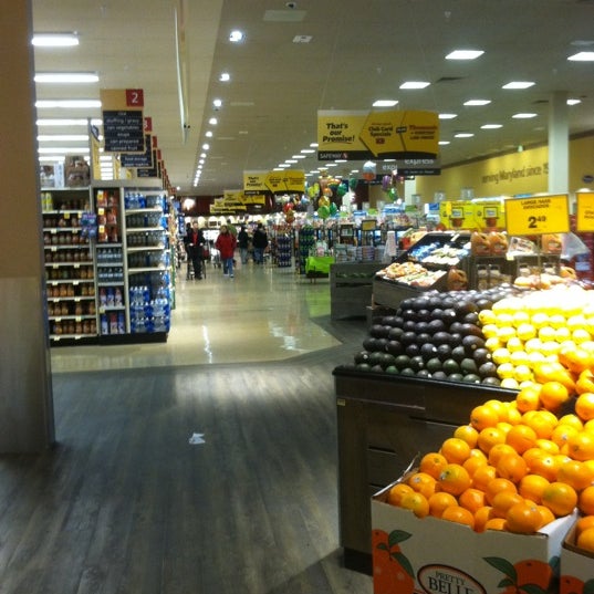 Safeway Grocery Store in Towson
