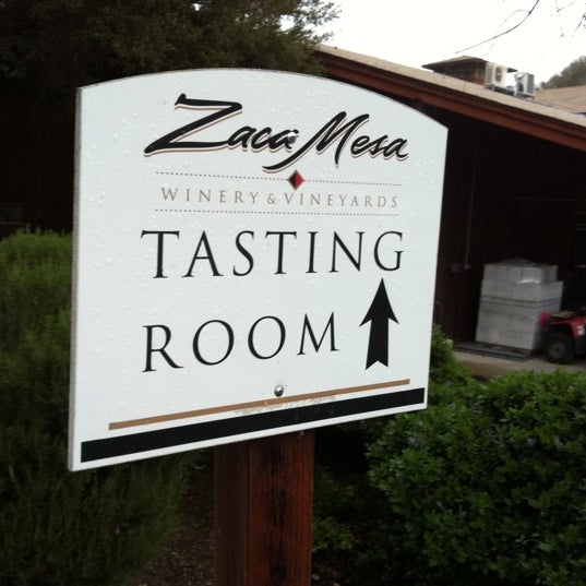 รูปภาพถ่ายที่ Zaca Mesa Winery &amp; Vineyard โดย Ashley M. เมื่อ 2/25/2011