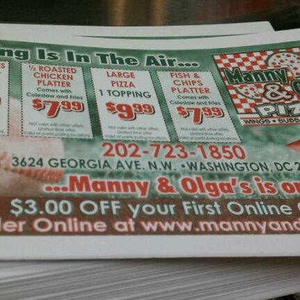4/20/2011에 Andrew님이 Manny &amp; Olga’s Pizza에서 찍은 사진
