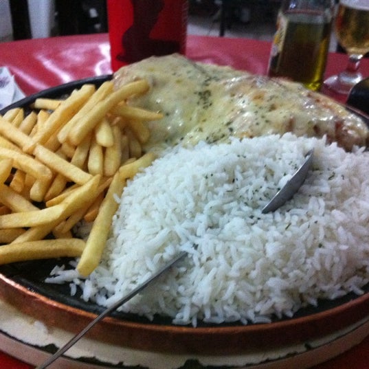 Photo taken at Restaurante do Rubinho by Paula S. on 1/31/2012