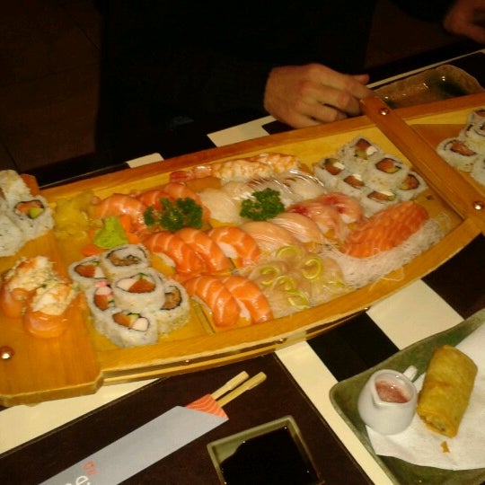 7/12/2012 tarihinde Luzcita G.ziyaretçi tarafından Irifune Restaurant Japonés'de çekilen fotoğraf