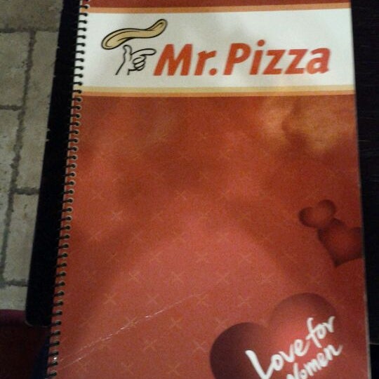 9/30/2011 tarihinde Angela D.ziyaretçi tarafından M Pizza'de çekilen fotoğraf