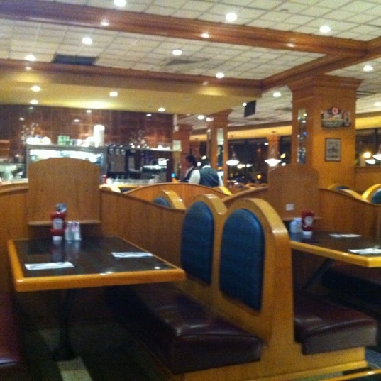 11/11/2011にRyan N.がPark Plaza Restaurantで撮った写真