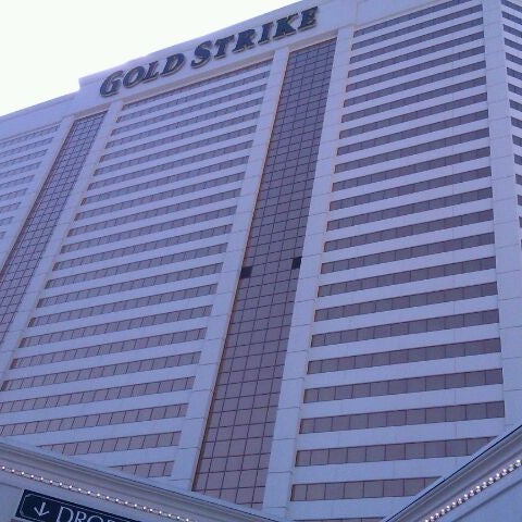 Photo taken at Gold Strike Casino Resort by Paula D. on 9/15/2011