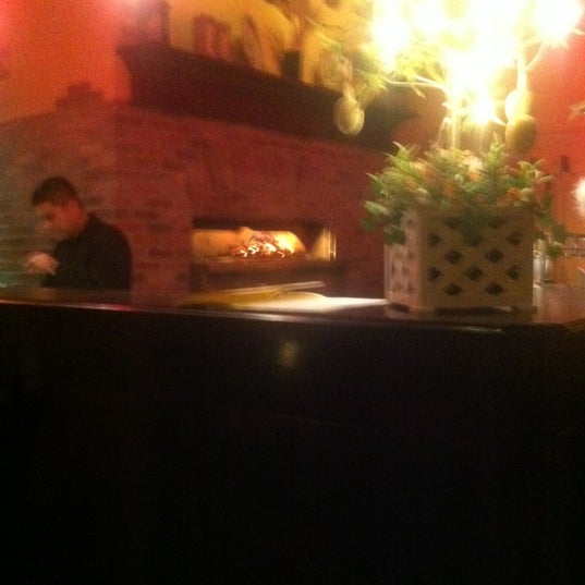 3/13/2012 tarihinde Matthew C.ziyaretçi tarafından San Giuseppe Coal-Fired Pizza &amp; Cucina'de çekilen fotoğraf