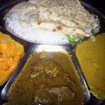 10/20/2011 tarihinde David F.ziyaretçi tarafından Thali Cuisine Indienne'de çekilen fotoğraf