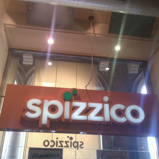 รูปภาพถ่ายที่ Spizzico โดย Dzvinka M. เมื่อ 12/4/2011