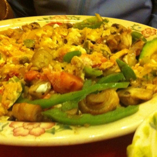 รูปภาพถ่ายที่ Guadalajara Family Mexican Restaurants โดย Kasey B. เมื่อ 10/20/2011