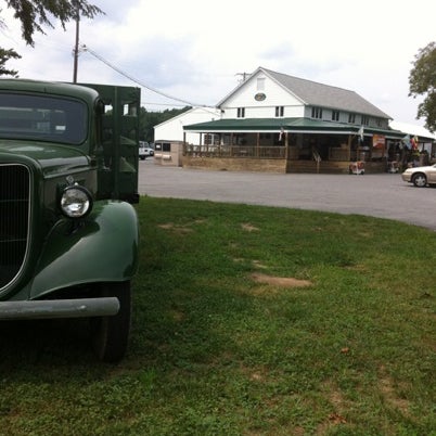 8/8/2012 tarihinde Jan C.ziyaretçi tarafından Fifer Orchards Farm and Country Store'de çekilen fotoğraf
