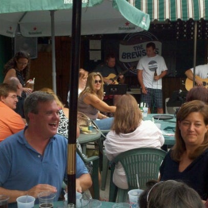 Foto diambil di Murphy&#39;s Townhouse Cafe oleh Mitch P. pada 8/25/2012