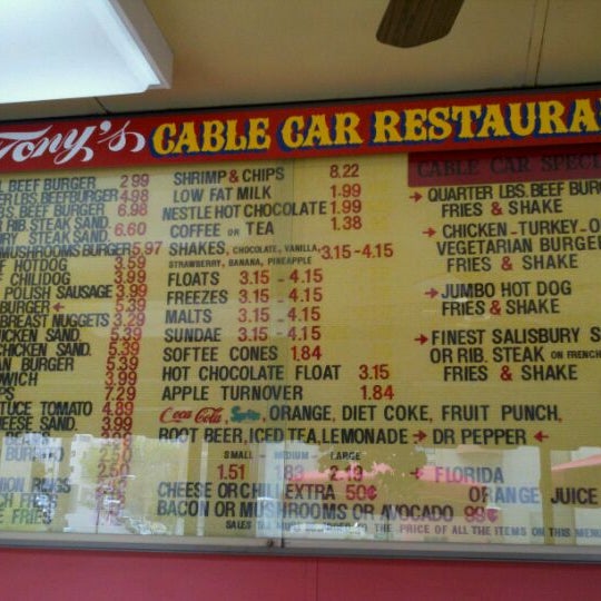 Foto tirada no(a) Tony&#39;s Cable Car Restaurant por Matthew G. em 4/11/2011