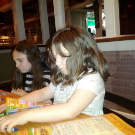 Photo taken at Chili&#39;s Grill &amp; Bar by Paul L. on 1/5/2012
