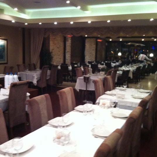 3/5/2012 tarihinde Metin A.ziyaretçi tarafından Işıkhan Restaurant'de çekilen fotoğraf