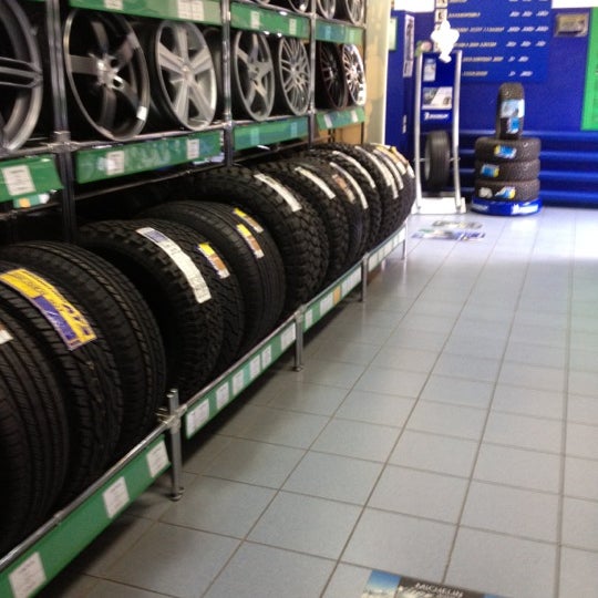 Колесо калуга зерновая. Символ плюс калуга. Шинный центр построить. Tyre plus краснодар. Шинный центр tyreplus truck.