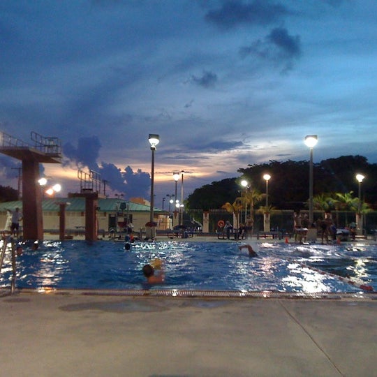charles hadley park pool