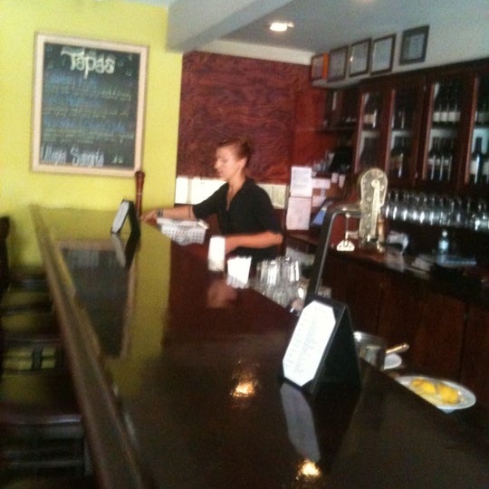 Jen is one the best server at Utopia. Provide excellent customer service and vey friendly. Ask for her please.
