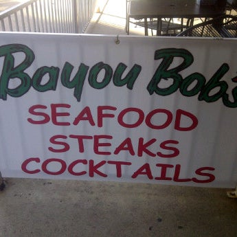 รูปภาพถ่ายที่ Bayou Bob&#39;s โดย DJ T. เมื่อ 10/3/2011
