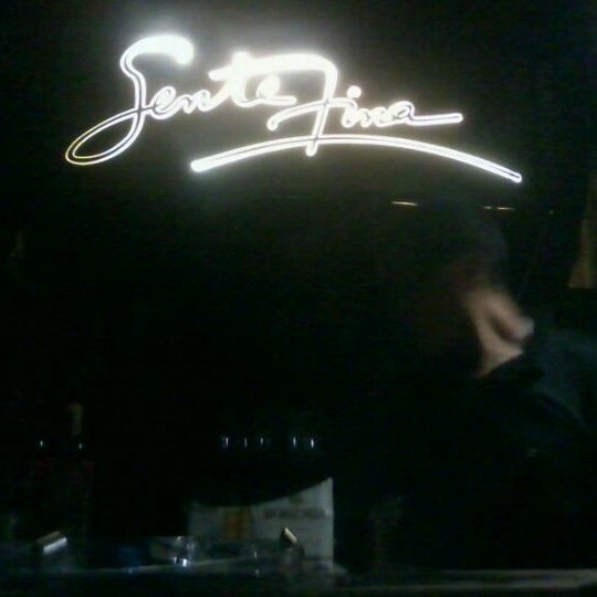 Foto diambil di Gente Fina - Bar e Lounge oleh Filipe O. pada 11/3/2011