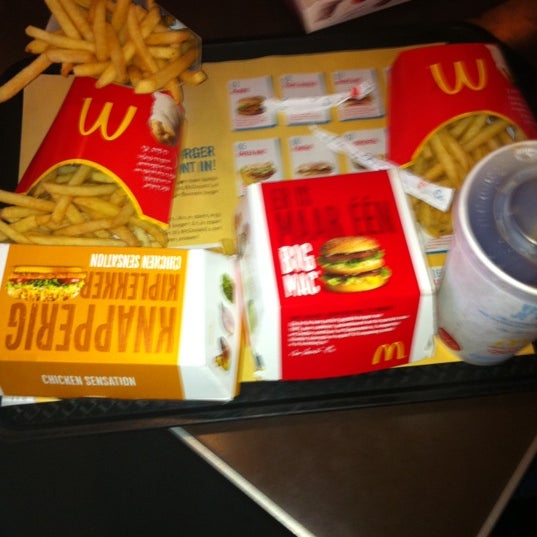 Снимок сделан в McDonald&#39;s пользователем trieuphu t. 6/22/2011