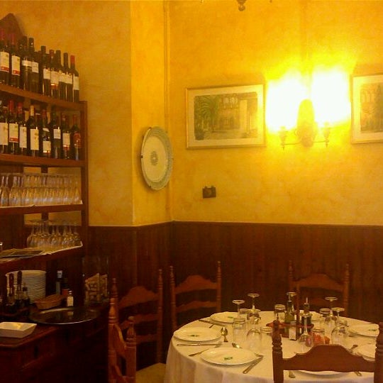 รูปภาพถ่ายที่ Restaurant La Font de Prades โดย Jordi B. เมื่อ 11/12/2011