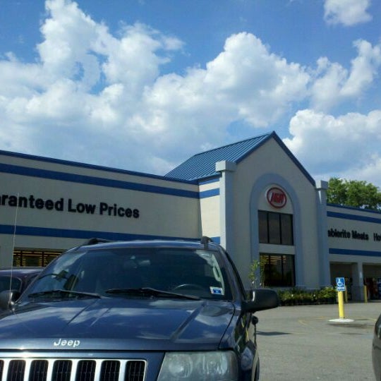 Cheraw IGA Grocery Store